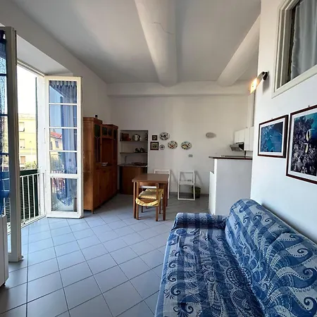 Yacht House * Imperia