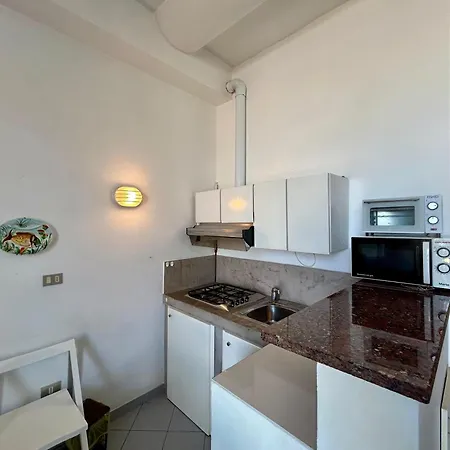 Apartment Yacht House Imperia